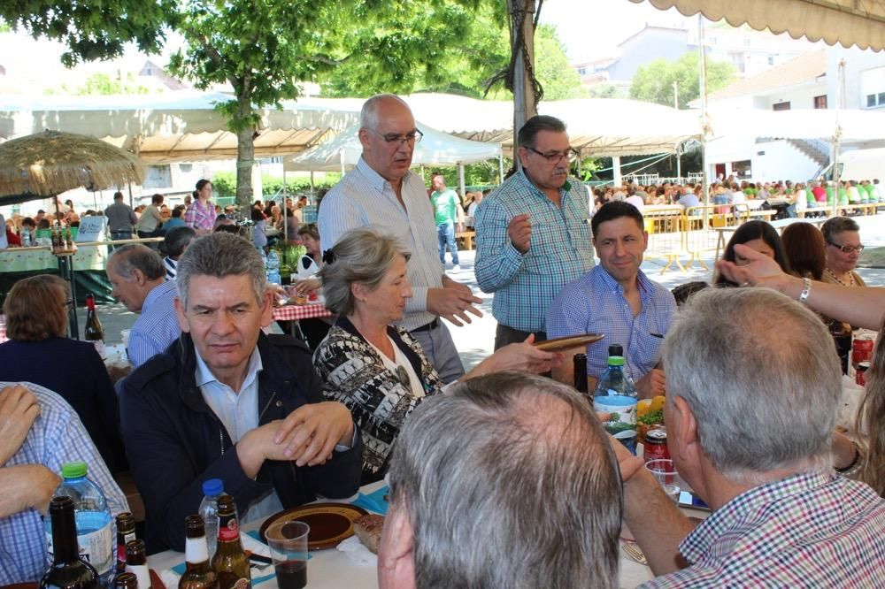 La XVIII edición de la fiesta gastronómica coincide con la celebración del Concurso-Exposición de Espantallos na Ruta do Río Barbeira.