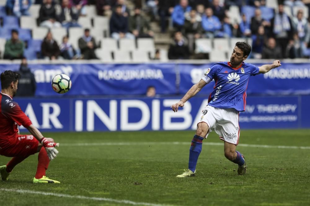 El partido entre el Oviedo y el Alcorcón, en imágenes