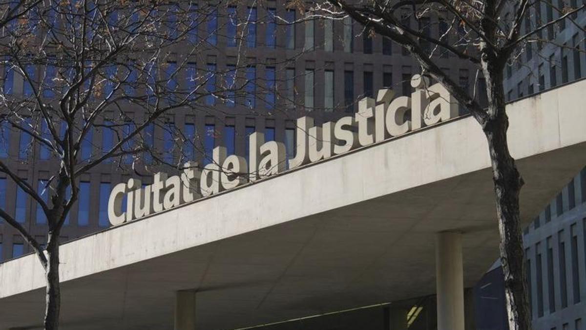 Façana de la Ciutat de la Justícia de Barcelona i l’Hospitalet. | MARC ASENSIO CLUPÉS