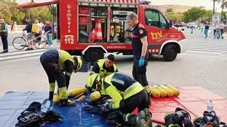 Un incendio calcina parte de un restaurante del barrio de Tendetes