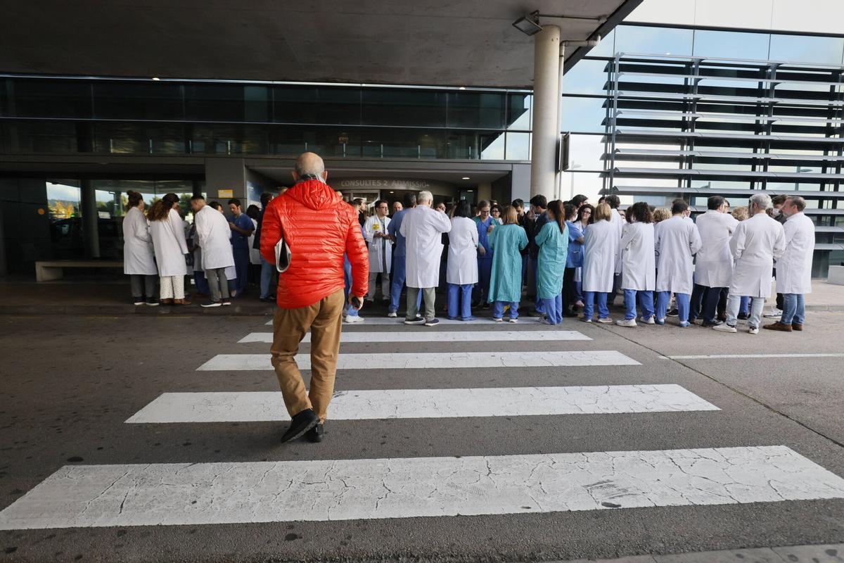 La huelga de médicos en Mallorca, en imágenes