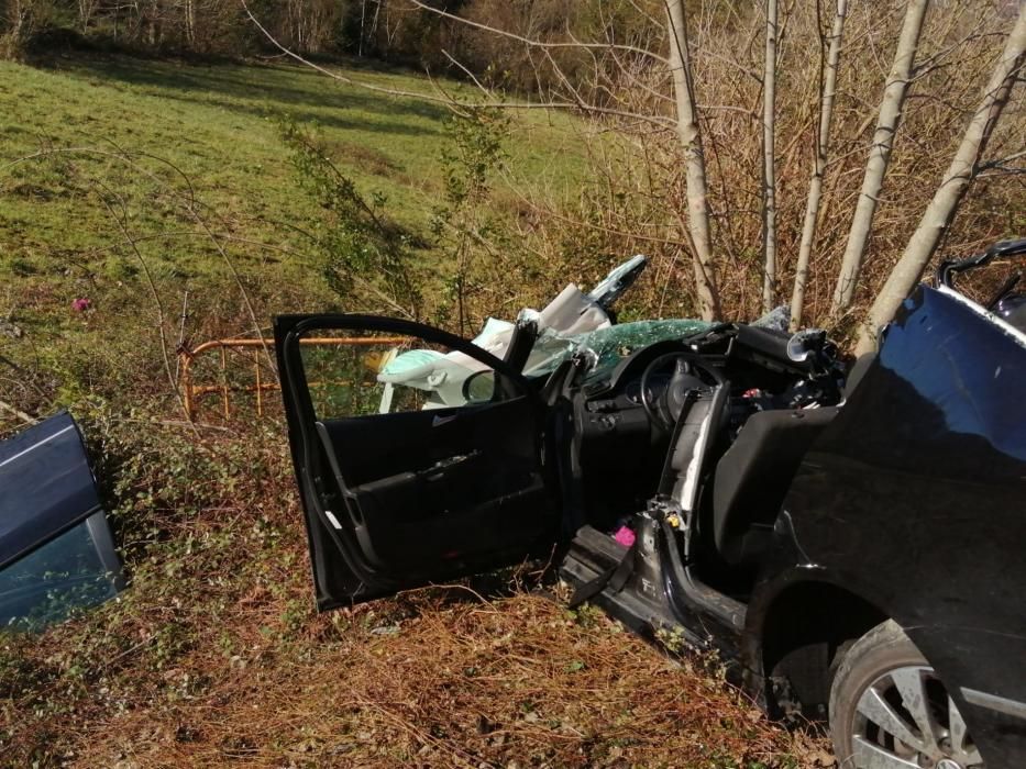 Accidente de tren en Llanes: un vehículo arrollado