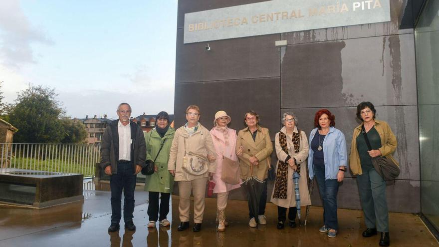 Integrantes de los clubes de lectura de Cambre y O Temple.   | // ARCAY / ROLLER AGENCIA