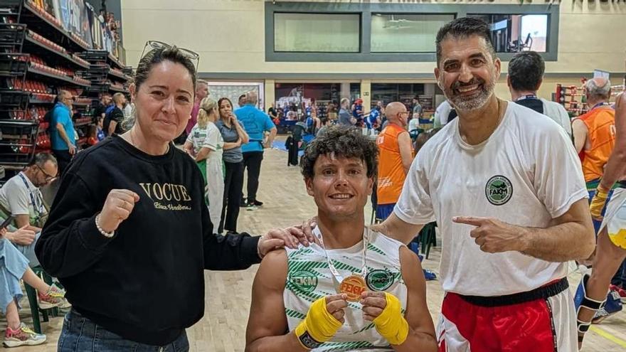 Cisco García ya es campeón nacional en dos deportes: oro nacional de kick boxing en La Nucía