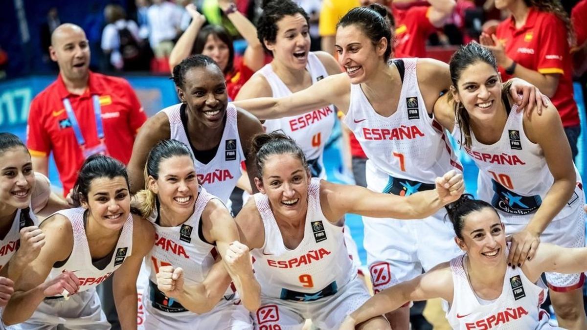 Las jugadoras españolas celebran el pase a la final en el Eurobasket tras derrotar a Bélgica.