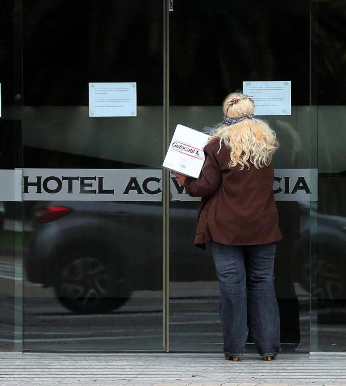Los pacientes leves de la COVID-19 pasan su cuarentena en hoteles