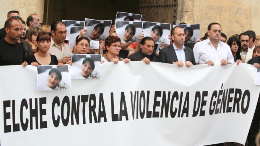 Concentración de repulsa ante un asesinato por violencia de género