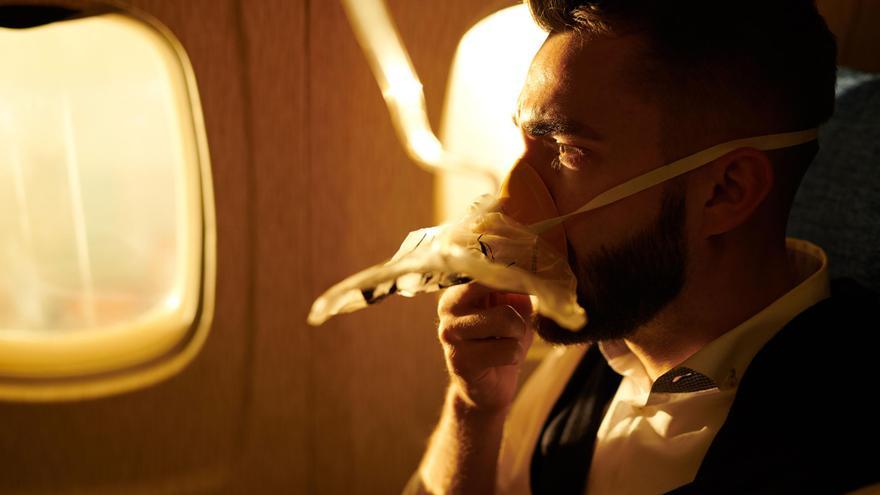 ¿Qué hacer en caso de turbulencias extremas en un avión? Este piloto nos lo explica