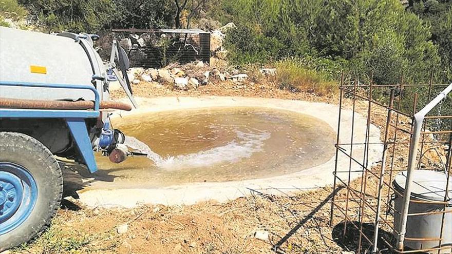 Los cazadores de Castellón, con el suministro de agua