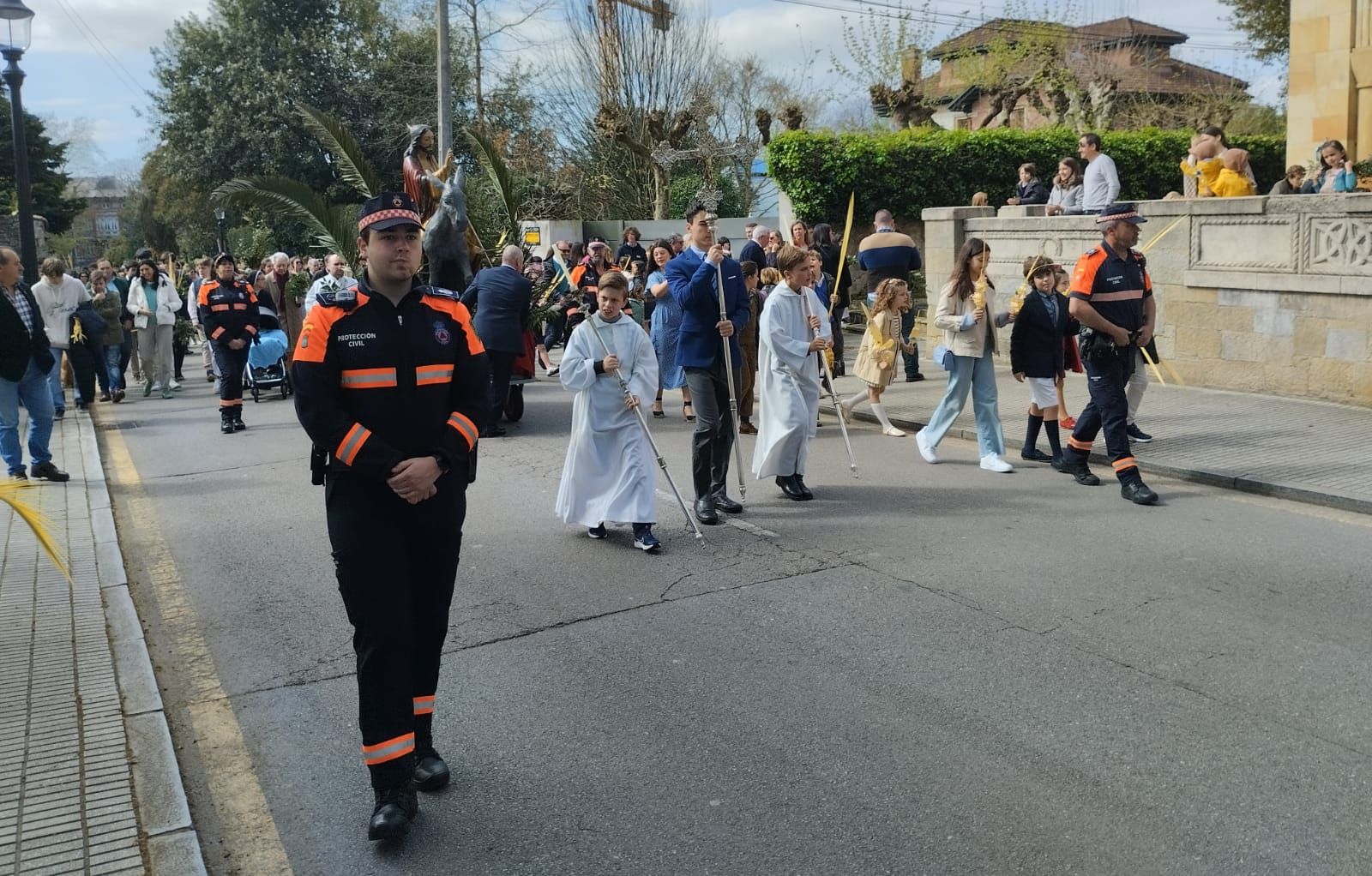 EN IMÁGENES: Gijón procesiona para celebrar el Domingo de Ramos