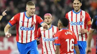 El Girona juega como los ángeles para seguir líder en la Liga