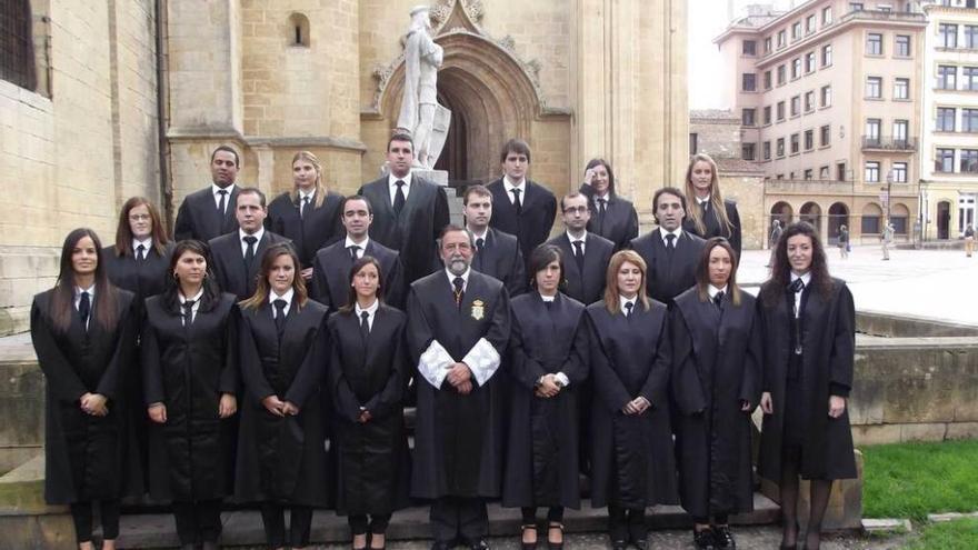 Nuevas togas para el Colegio de Abogados de Oviedo - La Nueva España