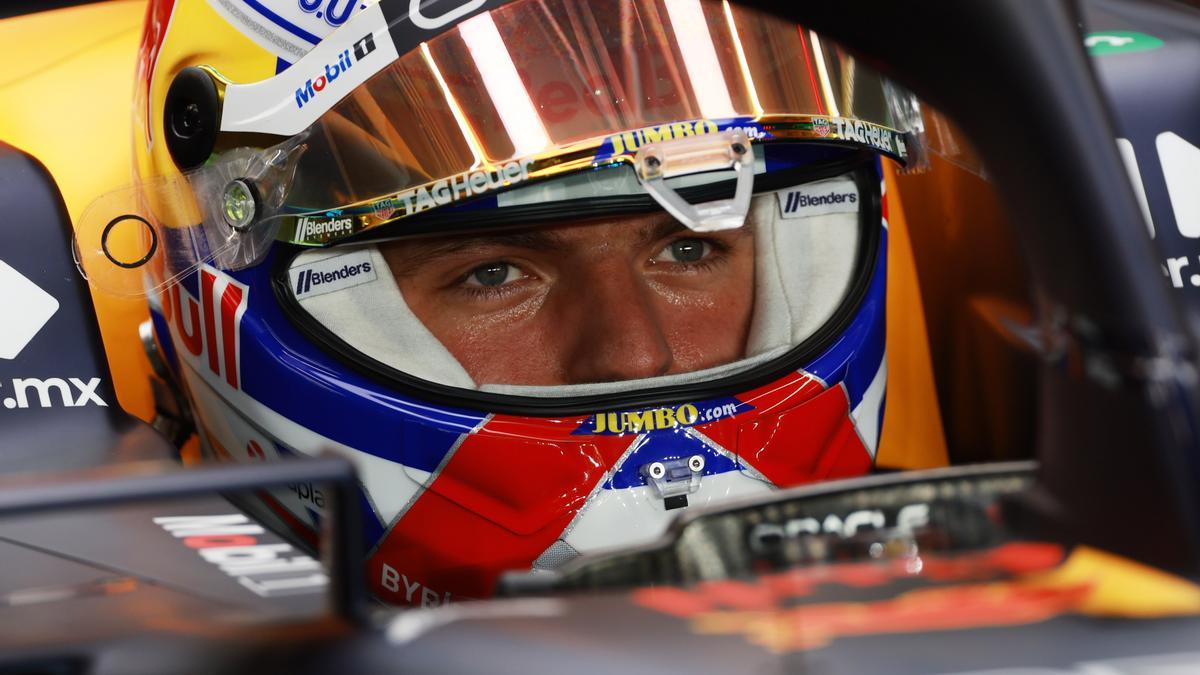 Max Verstappen, a un paso de su tercera corona mundial, que puede llegar este sábado en Qatar.