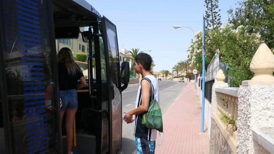 El Campello amplía el autobús para evitar el aislamiento de Venta Lanuza