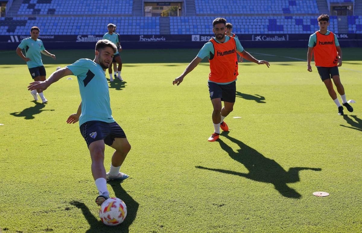 El Málaga CF entrenó este viernes antes de afrontar su último amistoso.