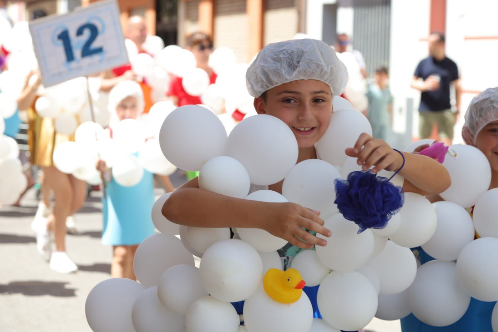 El Grau da inicio a las fiestas de Sant Pere con pólvora, bous y música