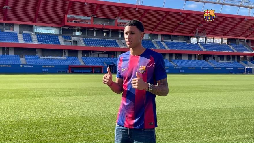 El Barça presenta a Juwensley Onstein, nuevo fichaje del Barça Atlètic