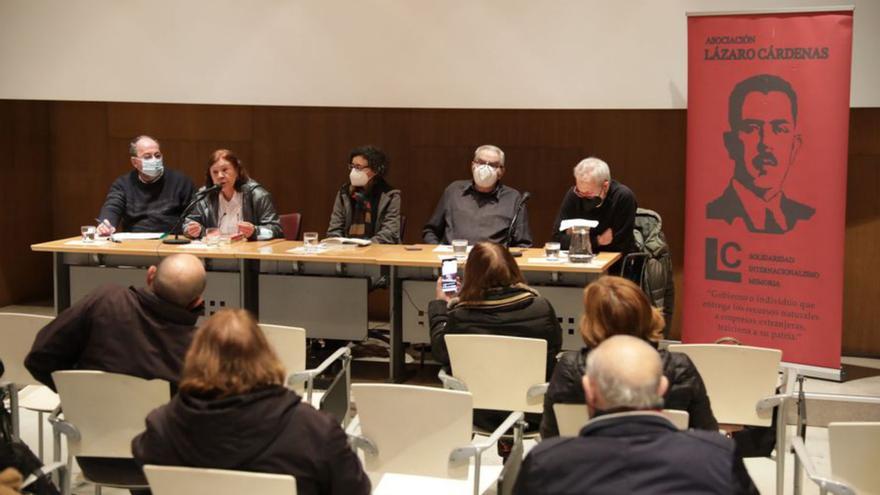 La cultura popular de Gijón desde los años sesenta, a debate en el Museo del Ferrocarril