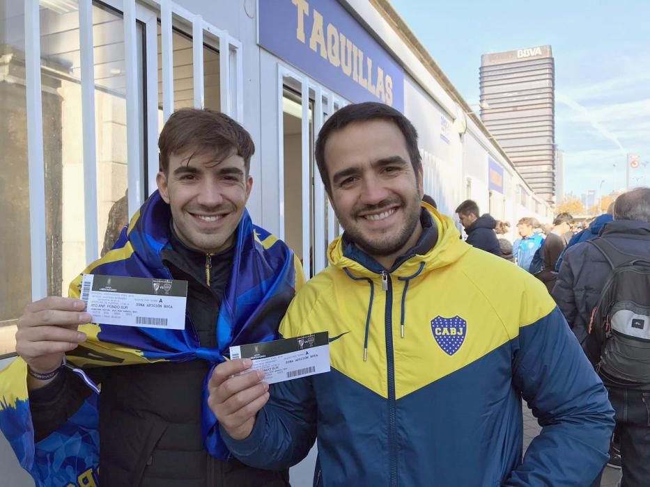 Las aficiones de River y Boca llenan Madrid