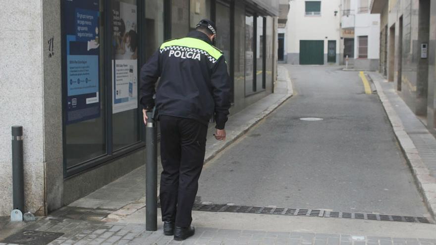 Roses instal·la un sistema de pilones per tallar l&#039;avinguda de Rhode al trànsit durant la celebració d&#039;actes