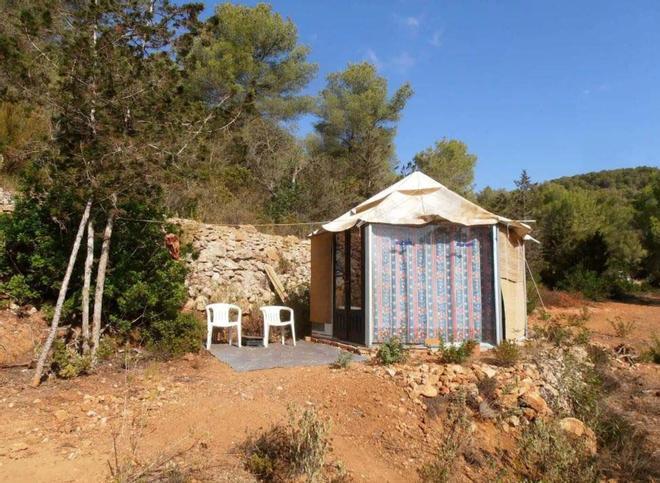 Celdas y tipis a precio de suite en Ibiza