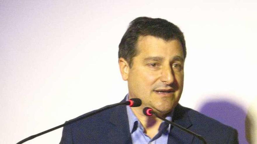 Josep Roca interviene en un simposio celebrado en Morales.