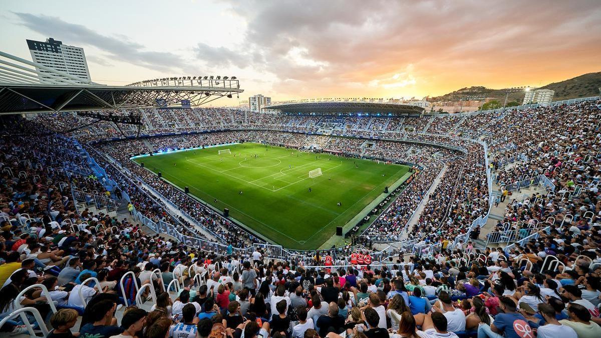 Vista Panorámica de La Rosaleda durante la final de la Kings y la Queens League Kosmos. Turismo Andalucía