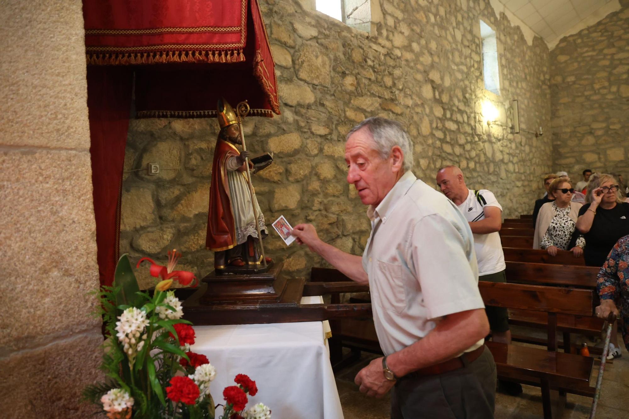 Así se vive la tradicional romería de San Cibrán en Catoira.