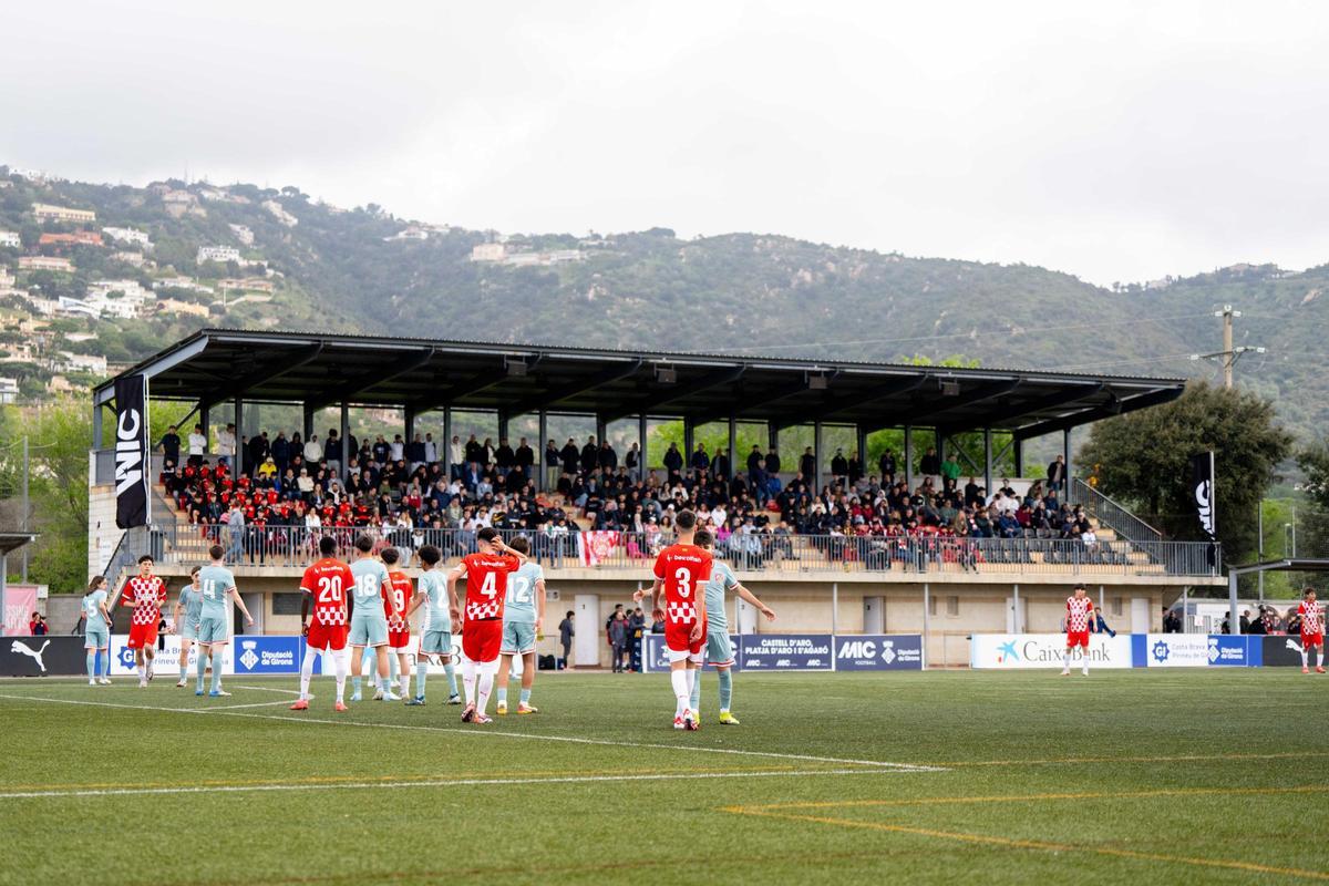 Un partit entre el Girona i l'Atlètic.