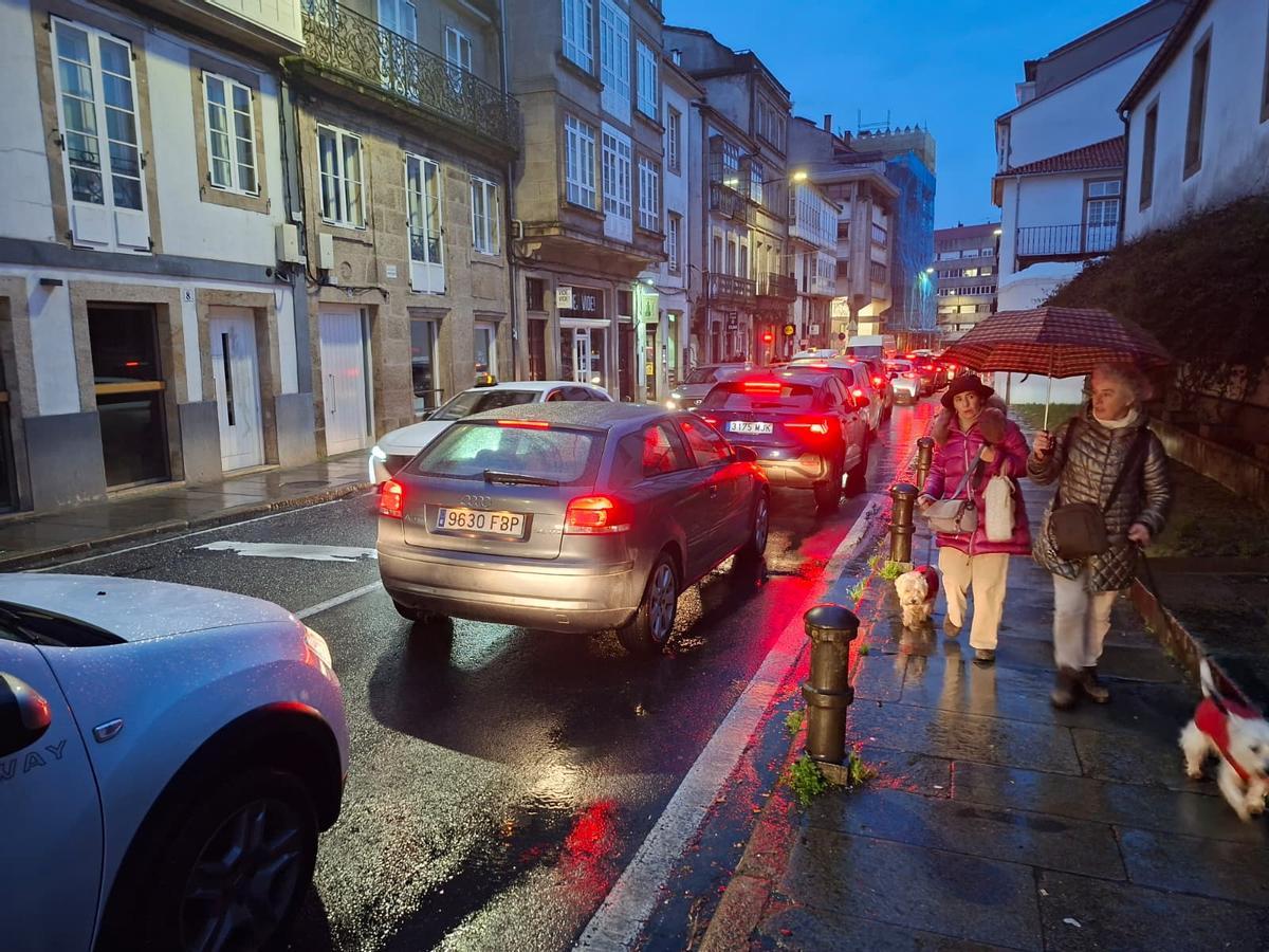 La huelga de buses vuelve a poner en jaque el tráfico en Santiago