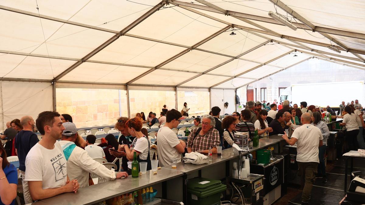 Ambiente en las fiestas del Antiguo.