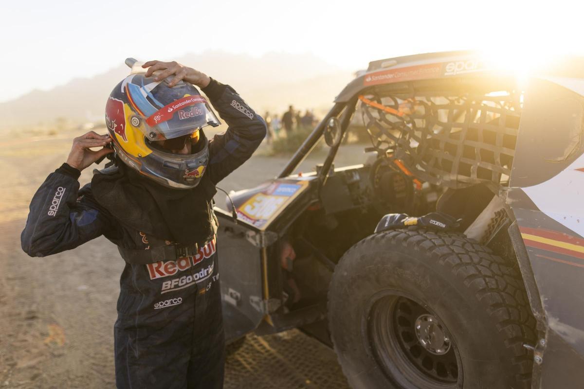 La piloto Cristina Gutiérrez durante una etapa del Rally Dakar.