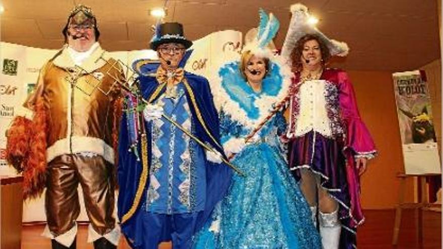 Paquita Montoliu i Pere Vila, reis del Carnaval d&#039;Olot