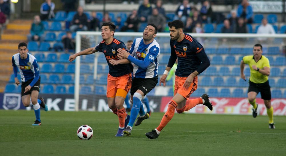 El Hércules remonta al Mestalla con goles de Pablo Íñiguez y Carlos Martínez