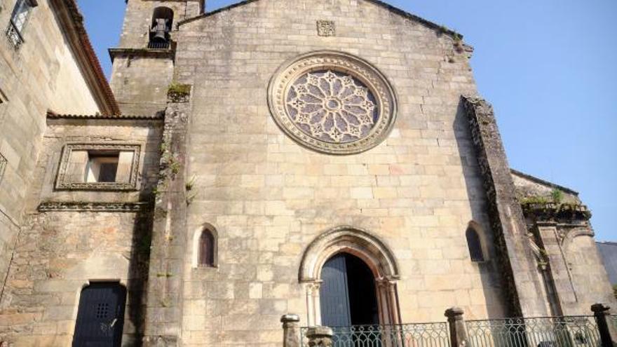 El rosetón que preside la fachada del convento de San Francisco