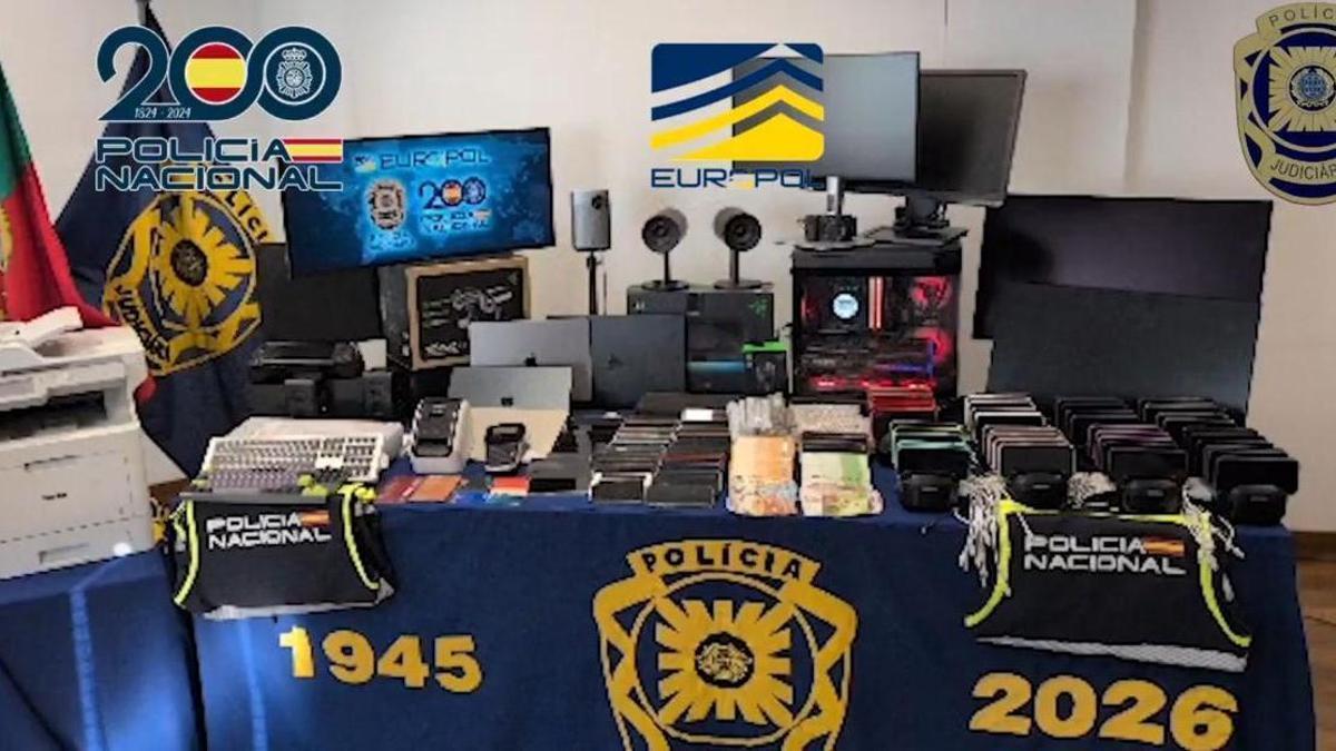Els efectes intervinguts durant l'operatiu policial.
