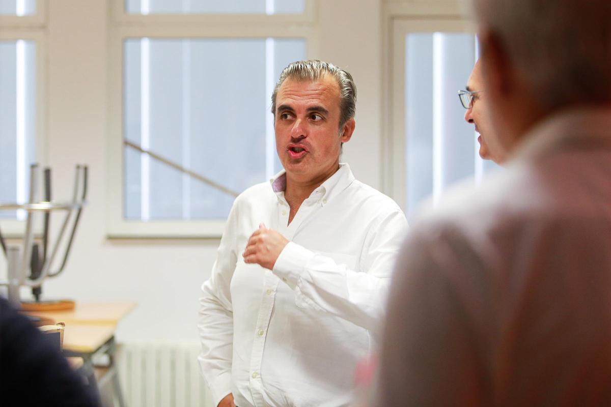 Mira aquí las fotos de la visita del conseller de Educación Antoni Vera