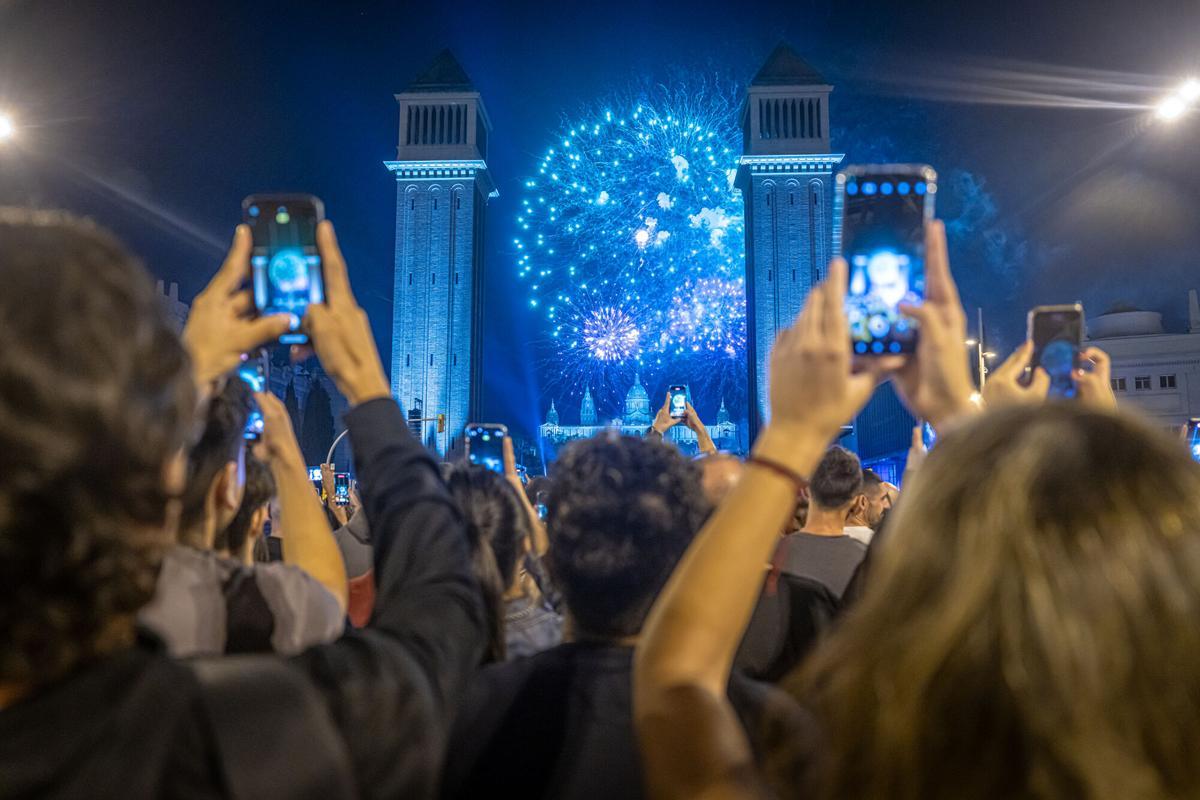 Ambiente del Piromusical de la Mercè 2024.