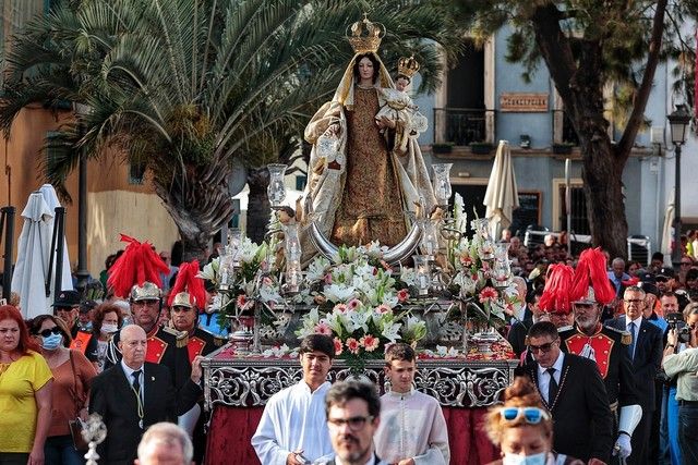 Embarcación de la Virgen del Carmen en el Puerto de Santa Cruz de Tenerife, julio 2022