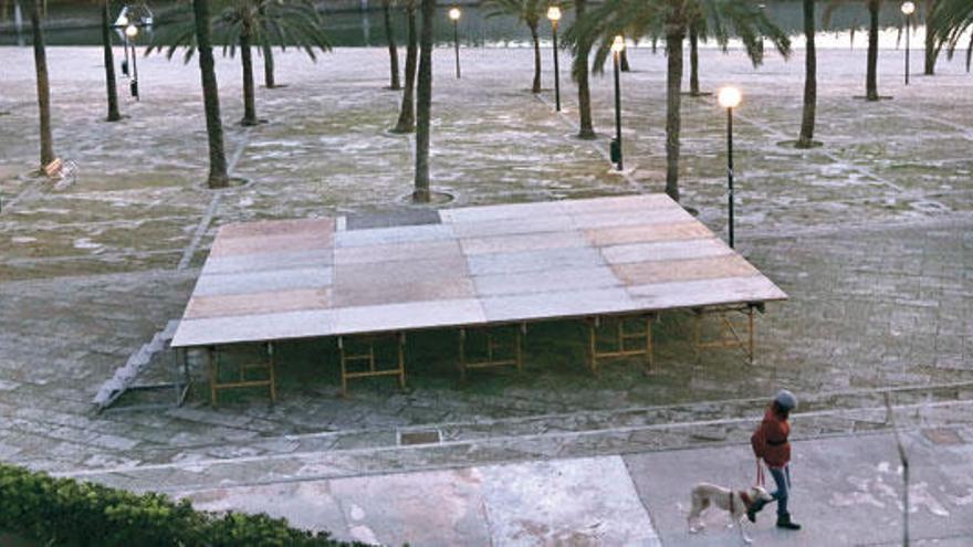 El Ayuntamiento ya ha instalado en el Parc de la Mar el escenario para la fiesta de Sant Kanut.