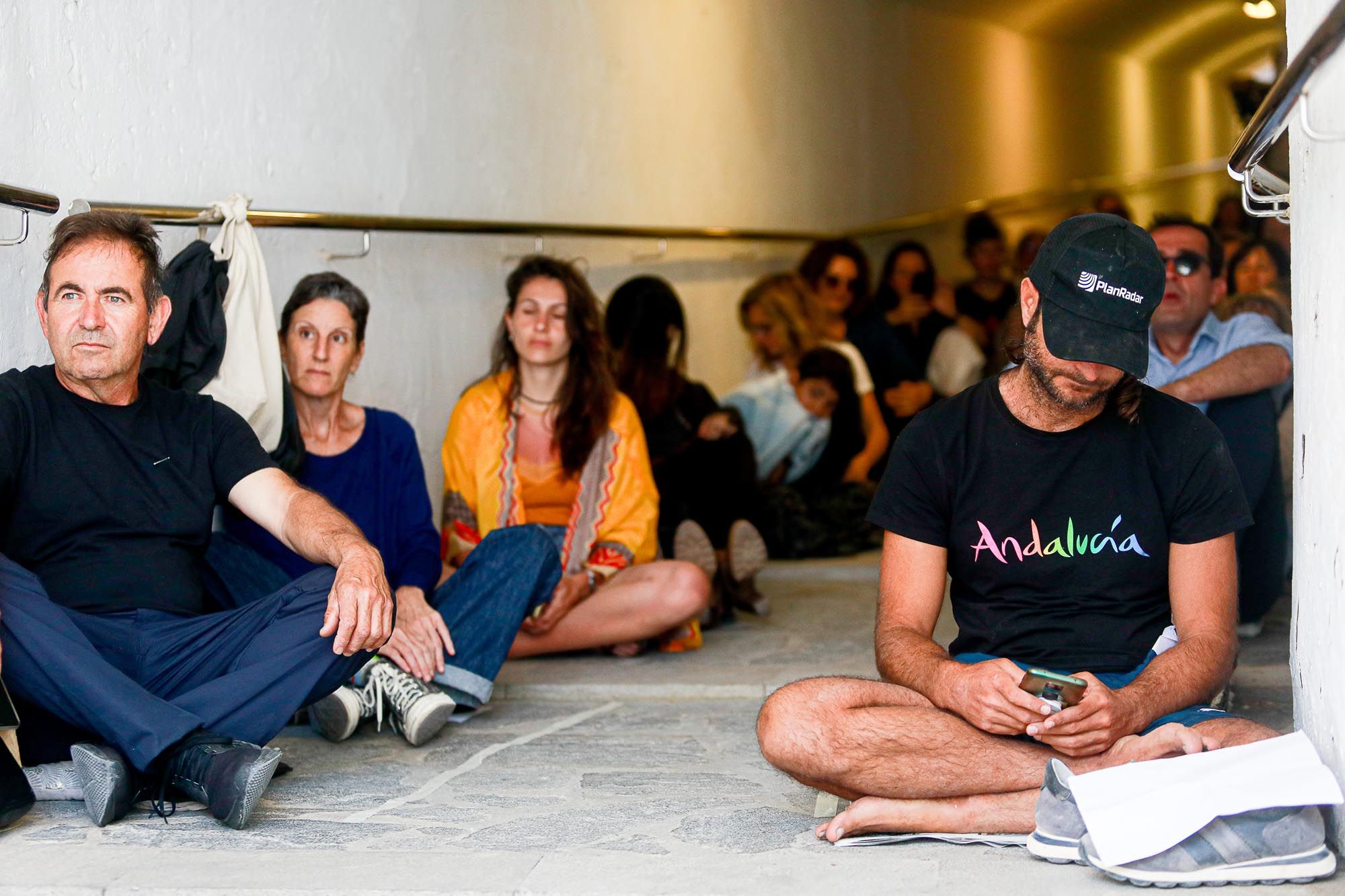 Concierto "experimento" de chelo en un túnel de Ibiza