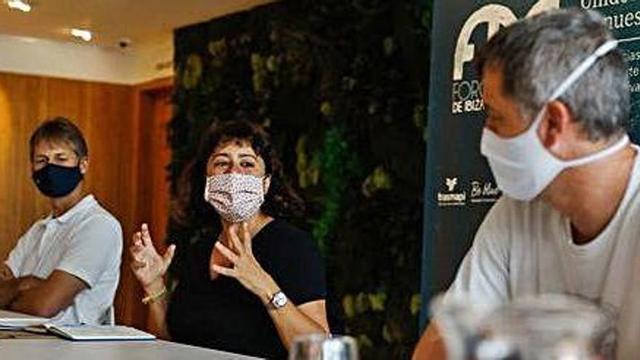 Marcos Marí, Sandra Benbeniste y Marc Rahola (de izquierda a derecha), ayer durante la presentación en el hotel OD de Talamanca.
