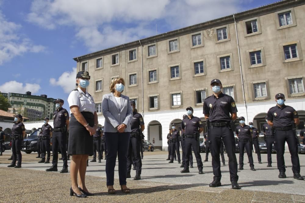 Presentación en Oviedo de los 50 agentes en prácticas de la Policía Nacional