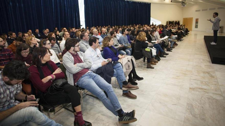 Un instante de la charla de Lucas García en el Calatrava.