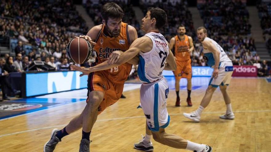Un deprimido Valencia Basket cae con claridad en Santiago
