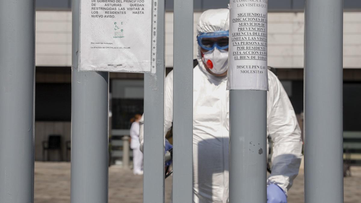 Limpieza en una residencia durante el confinamiento.