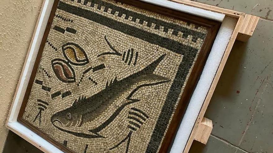 El mosaico, empaquetado para el viaje.