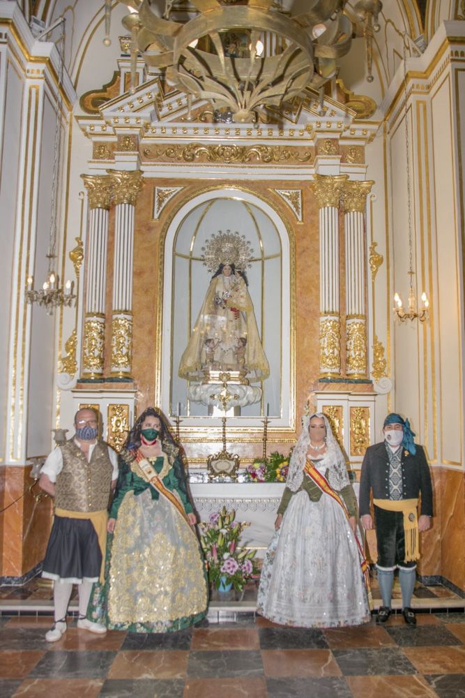 Así fue la ofrenda de las Falleras Mayores de Morvedre.