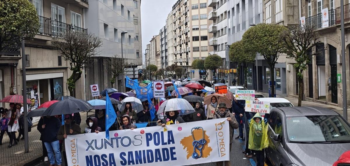 Manifestación de O'Mega, hoy, en Santiago.