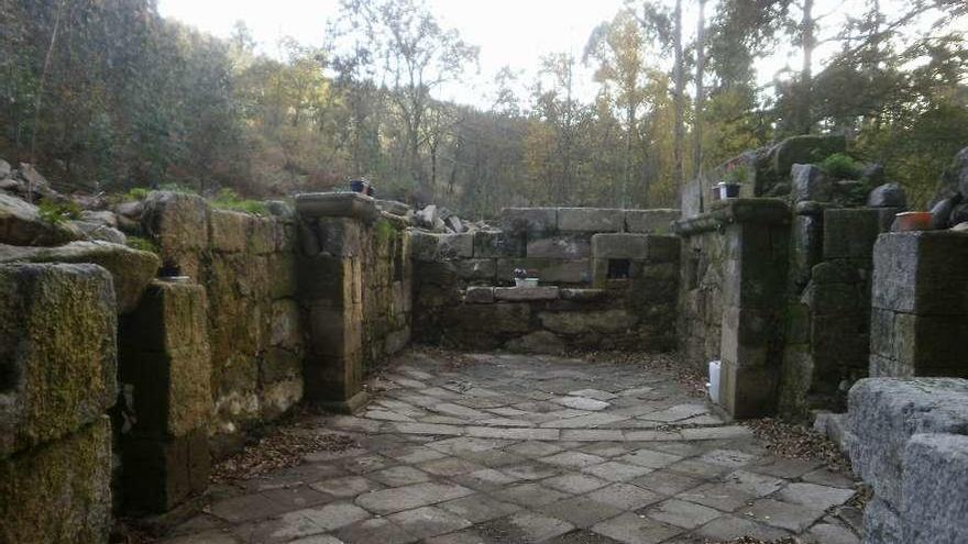 Una imagen de los restos de la capilla de San Lorenzo, que fue reedificada en 1689.